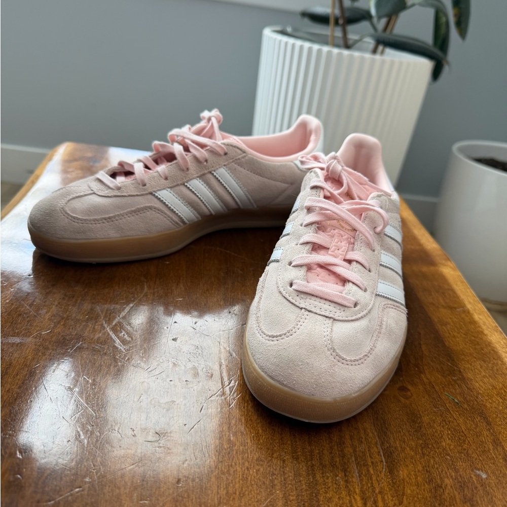 Adidas Women's Pink Suede Gazelle